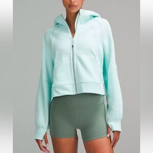 Lululemon
Scuba Oversized Full-Zip Hoodie
EUC.  Color is Ideal Mint